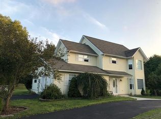 1519 Weir Creek Dr, Brodheadsville, PA 18322