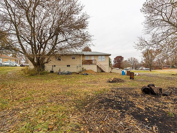 5th image of 900 Lincoln Hwy