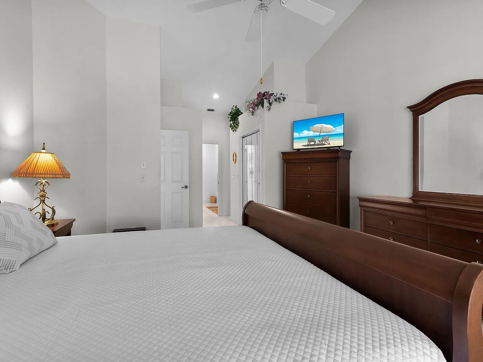 443 Dundee Ct — Photo 3