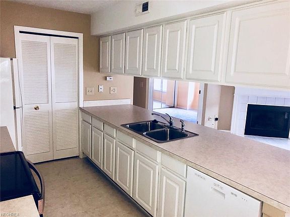 2nd image of 22622 Lenox Dr #720