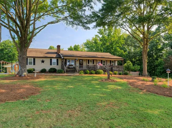 435 Wayne Gobble Rd, Linwood, NC 27299