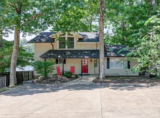 136 Riverside Dr, Hot Springs, AR 71913