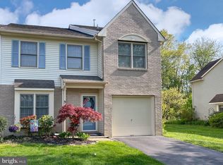 5 Dorset Dr, Medford, NJ 08055