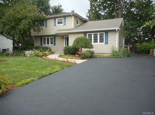 24 Rolfe Pl, Pearl River, NY 10965