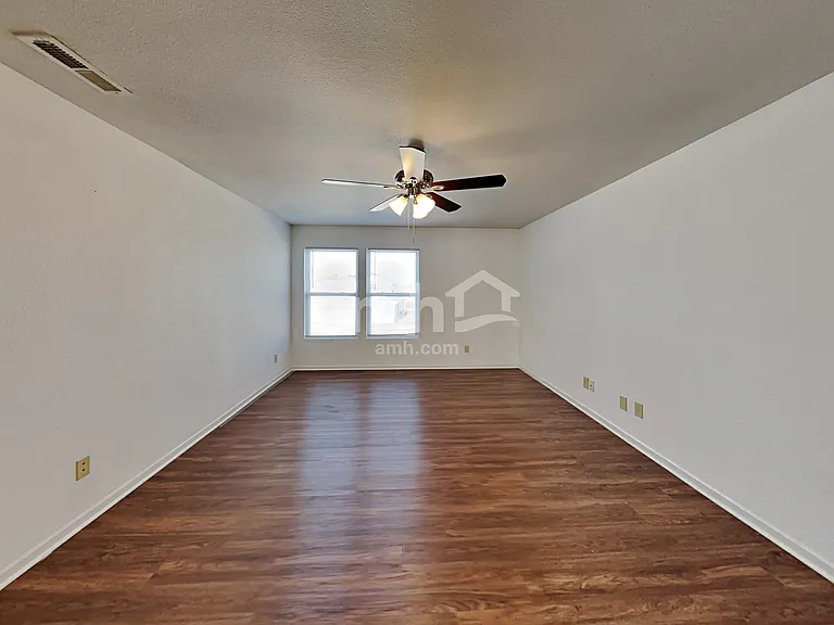 8459 Wanda Lake Dr — Photo 10