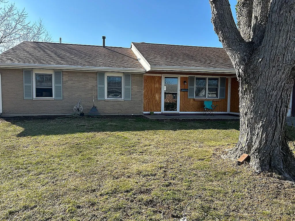 1764 Commonwealth Dr photo 1