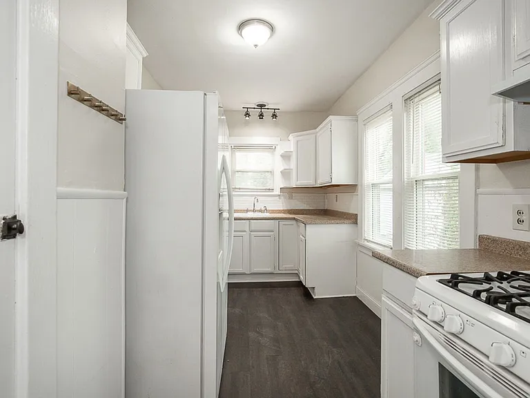 3300 Dellwood Rd — Photo 32