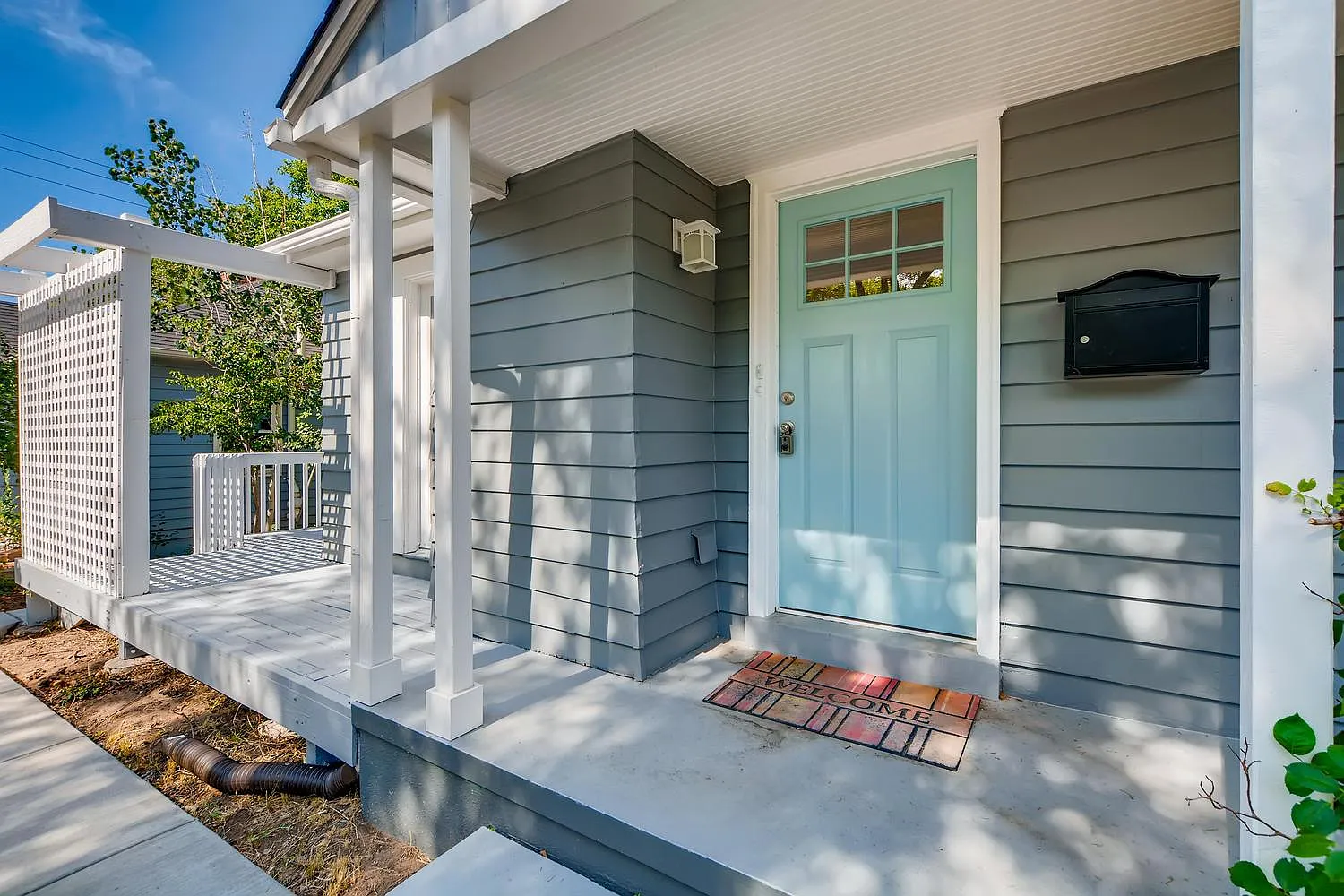 4 bed, 1950 sqft, $3,300 — Photo 2
