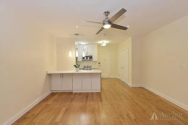 Rented by Anchor Associates | media 21