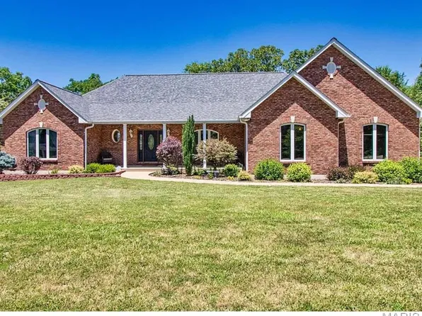 555 Kensington Pl, Festus, MO 63028