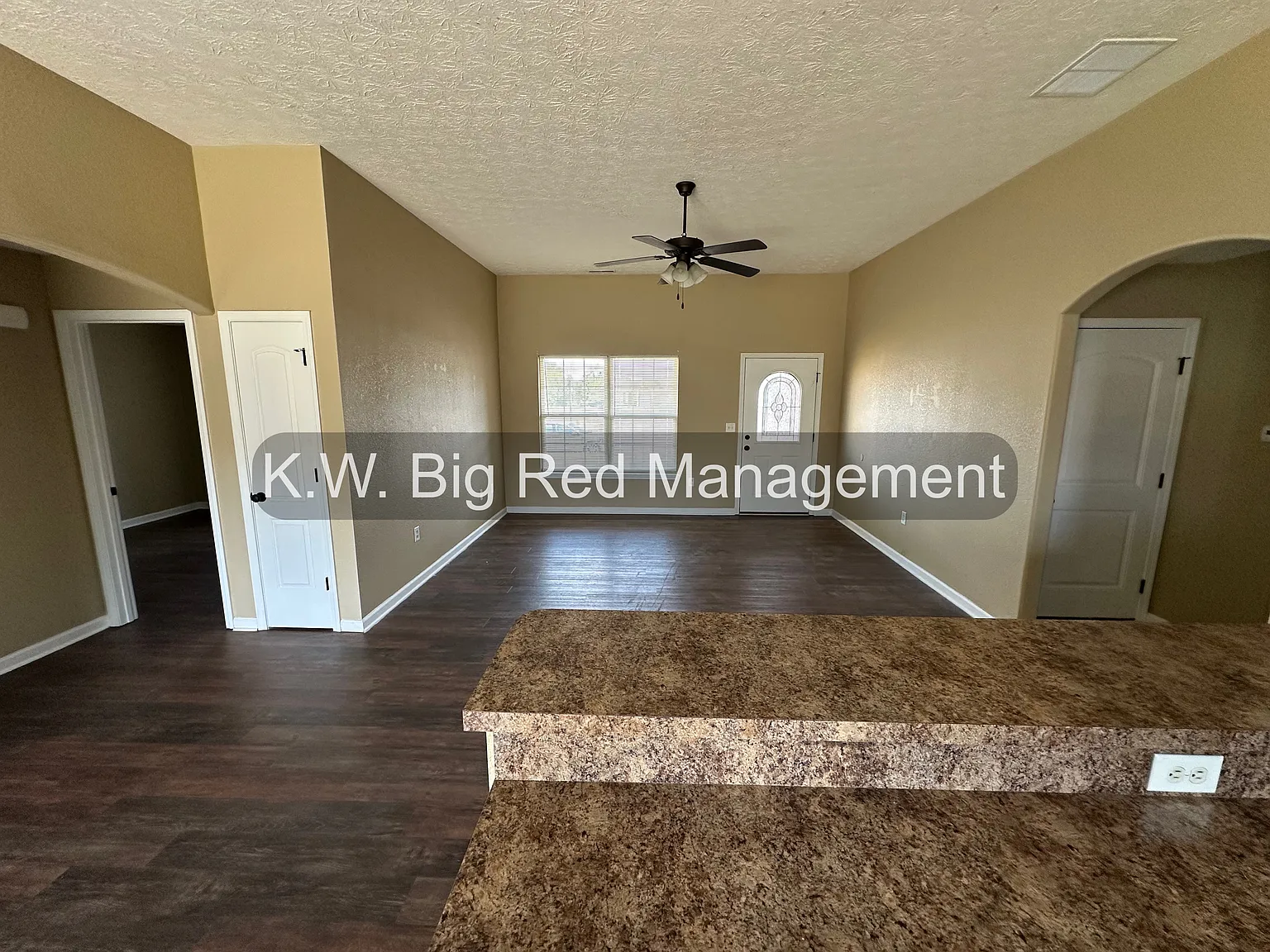 3 bed, 1339 sqft, $2,000 — Photo 4
