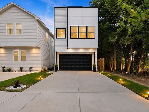 4th image of 9735 Pelsey St