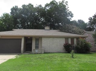 9718 Shady Tree Ln, Houston, TX 77086