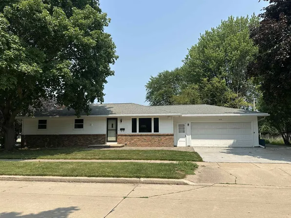 1212 E Harding Dr, Appleton, WI 54915