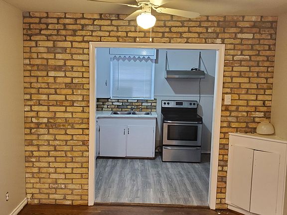 2nd image of 10819 Myrtice Dr