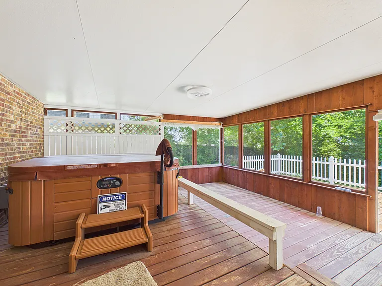 706 Elizabeth Dr — Photo 27