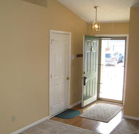 3rd image of 9912 Waterside Dr