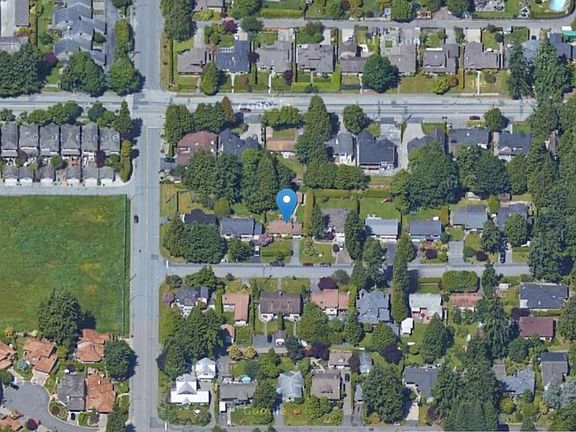 3rd image of 13029 15a Ave