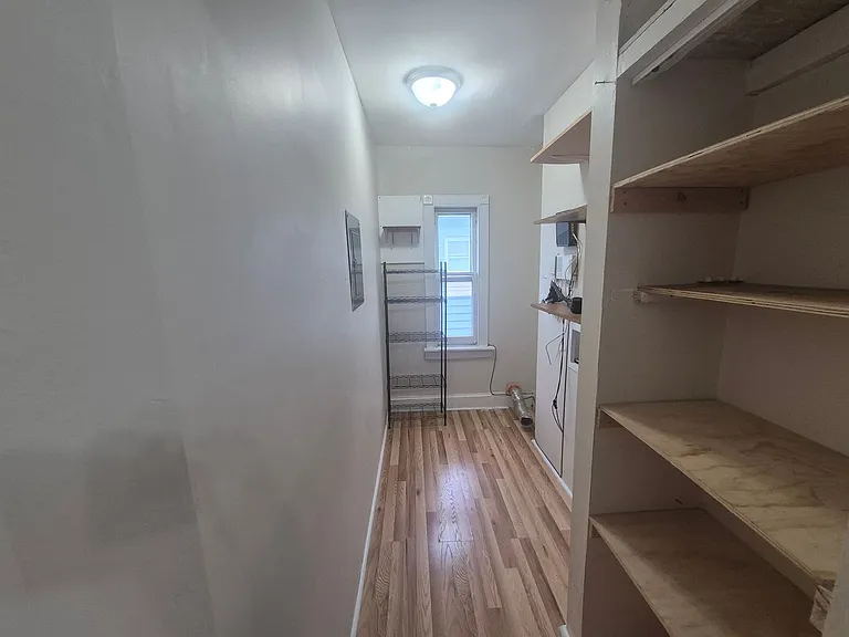 25 Howard Ave — Photo 9