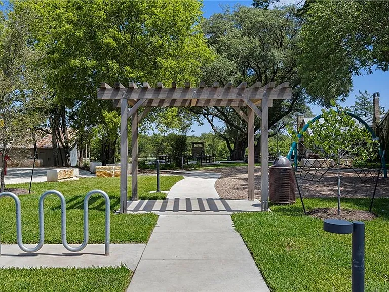 14505 Frankel Loop — Photo 28