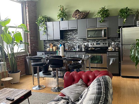 4th image of 444 N 4th St Unit 713