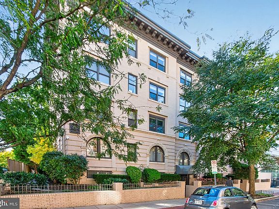 2nd image of 2138 California St NW APT 201