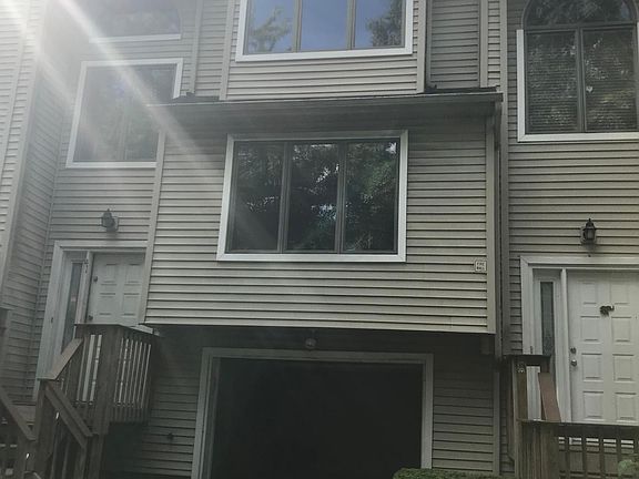 4th image of 41 1st St