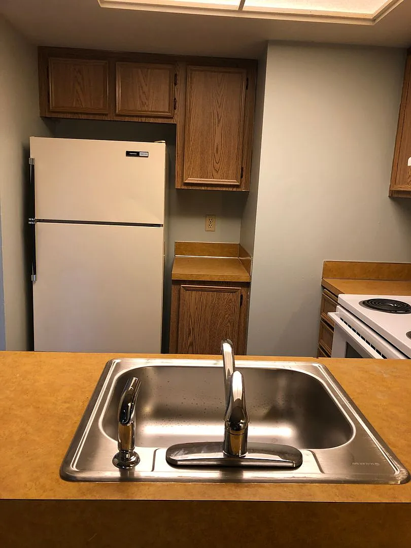 Auburn 8 Plex — Photo 4