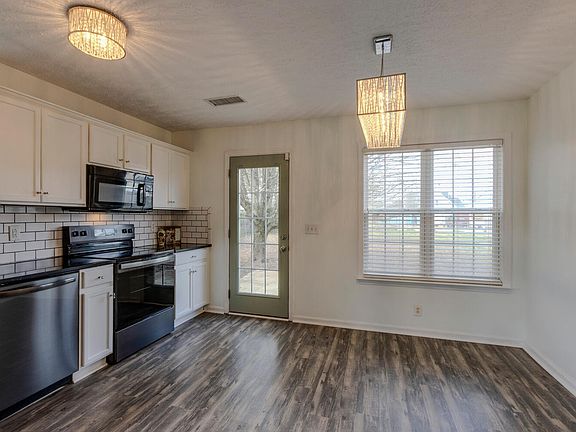 5th image of 480 Stones River Ln