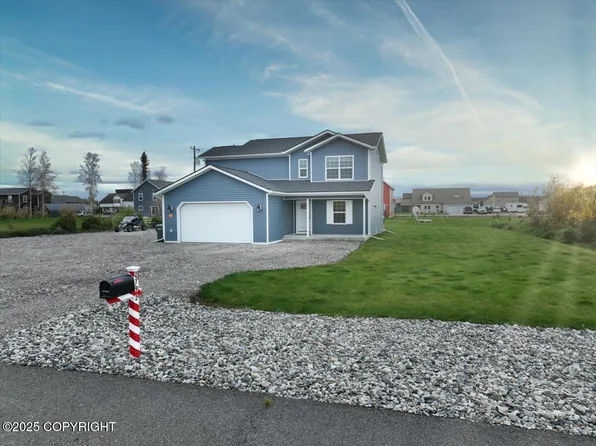 2792 W 3rd Ave, North Pole, AK 99705