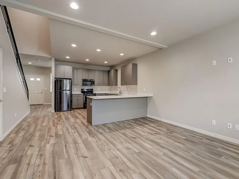 Harley Townhomes — Photo 8