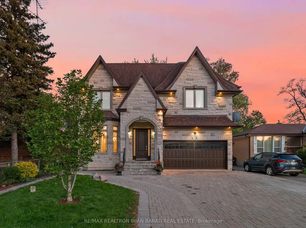 255 Homewood Ave, Toronto, ON M2R 2N4