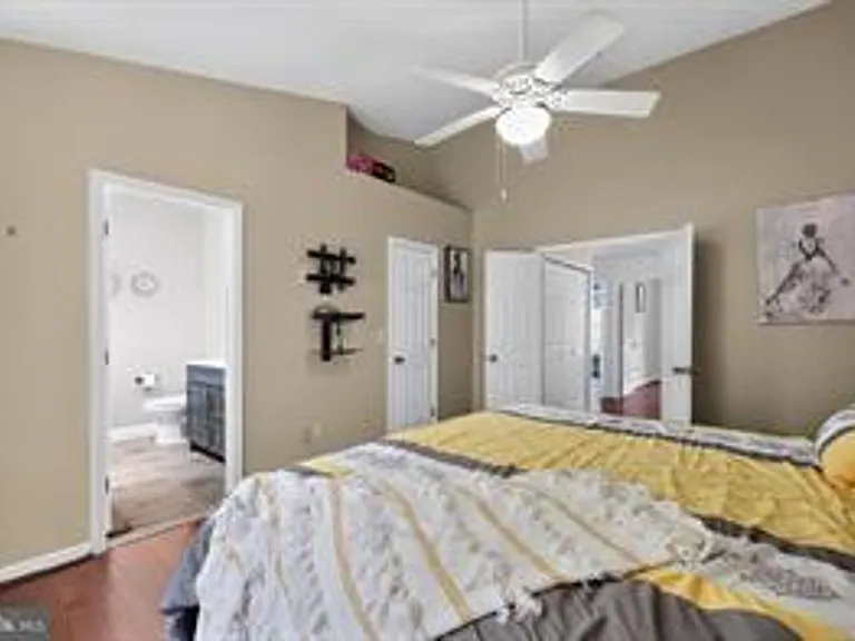10 Augustine Ct — Photo 13