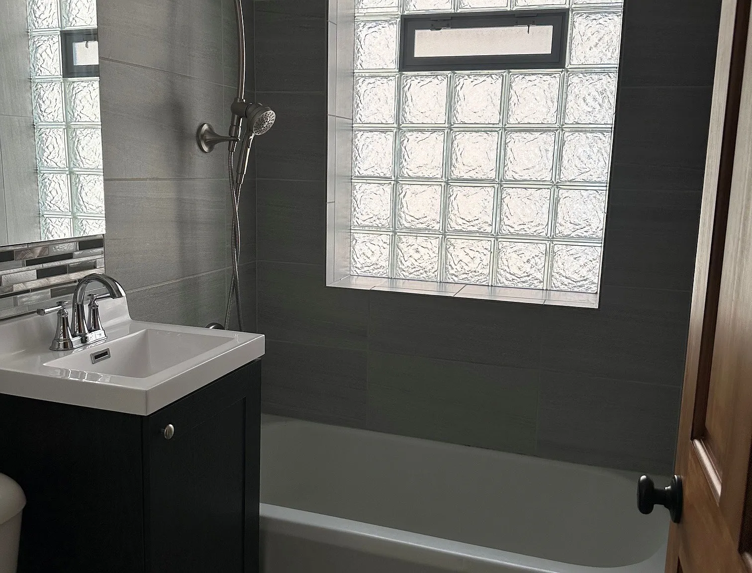 2 bed, $1,375 — Photo 3