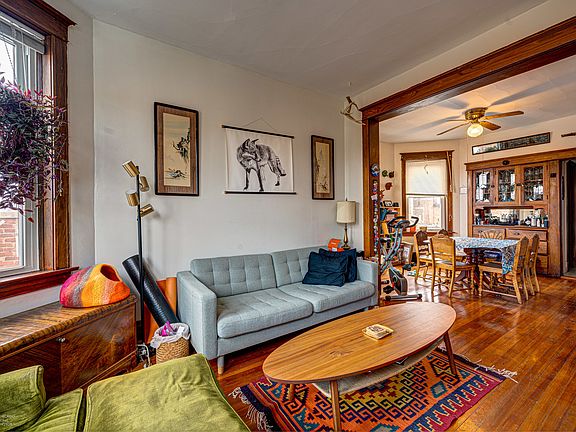 3rd image of 2847 W Shakespeare Ave