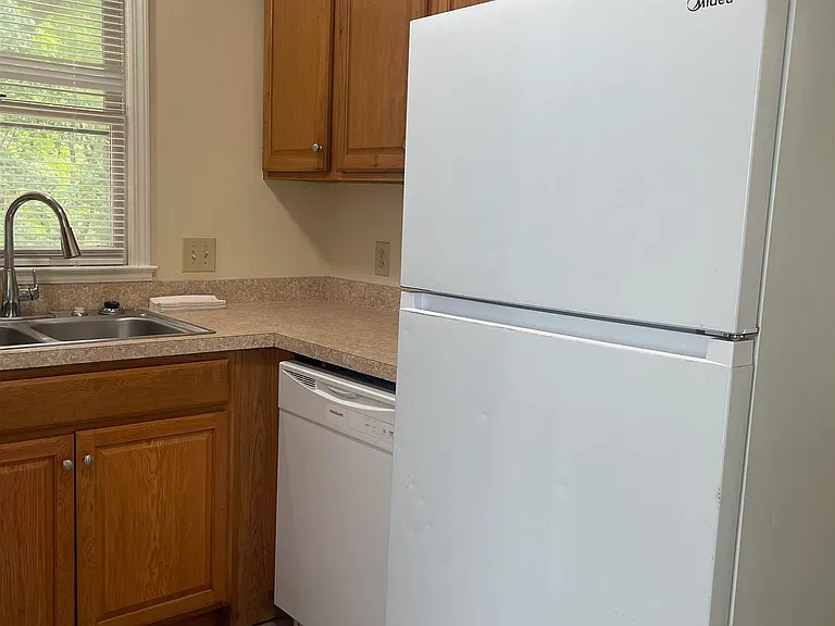 125 Misty Oak Rd #B — Photo 6