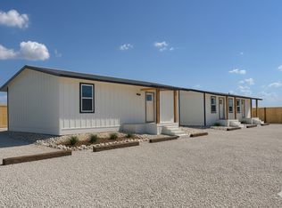 113C Thomas St, Rogers, TX 76569