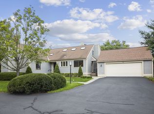 104 W Lyon Farm Dr UNIT 104, Greenwich, CT 06831