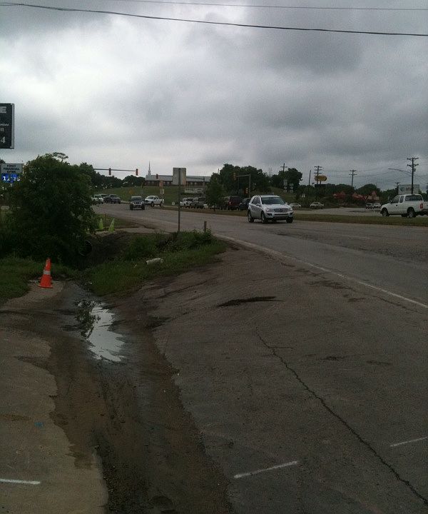 2nd image of 1515 S Main St
