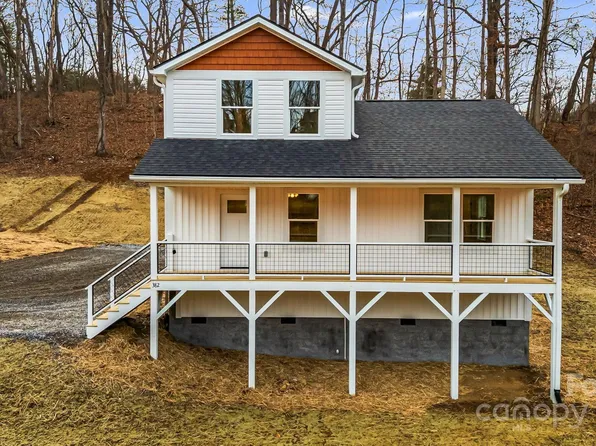 382 Holtzclaw St, Canton, NC 28716