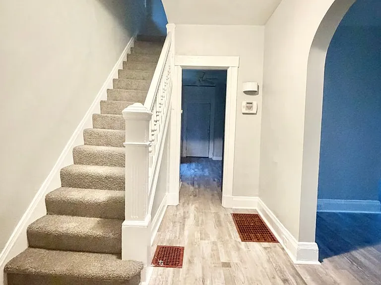 3139 Gaff Ave — Photo 2