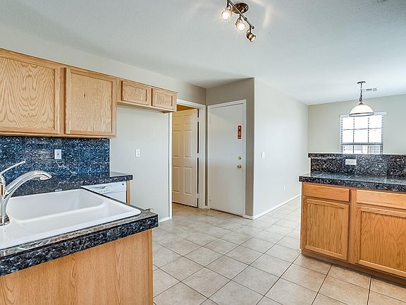 4th image of 2977 W Belle Ave