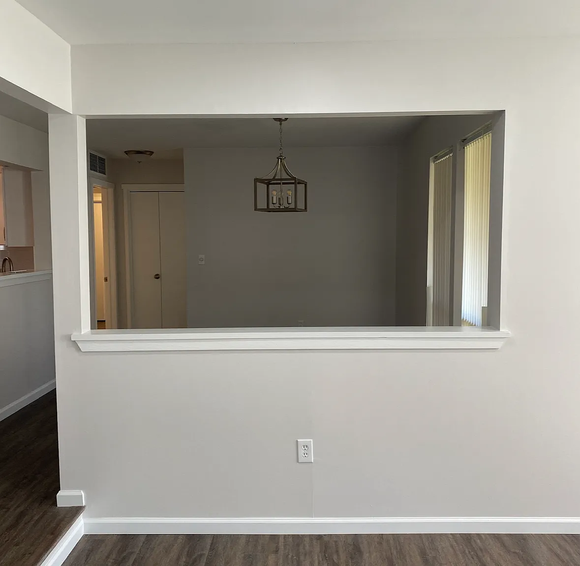 1 bed, 1061 sqft, $2,095 — Photo 3