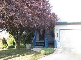 613 N Howard St, Moscow, ID 83843