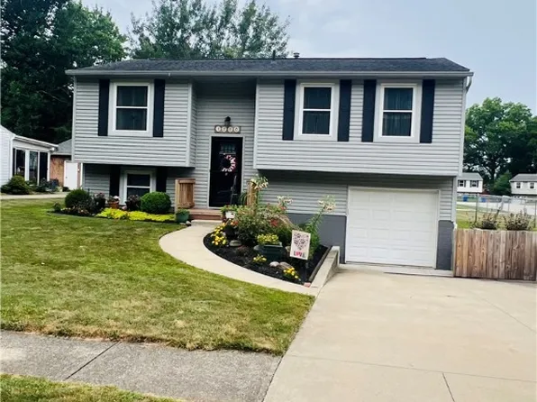 1220 Shadowlawn Dr, Ravenna, OH 44266