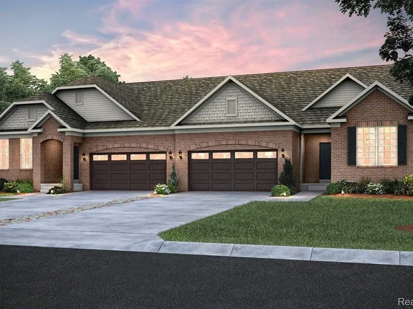55609 Oak Pointe Dr, Shelby Township, MI 48315