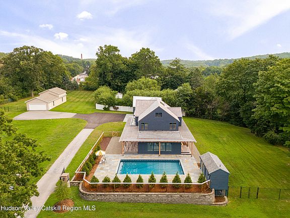 2nd image of 20 Dallis Place