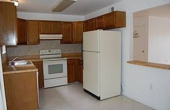 3rd image of 6809 Cottingham Ln