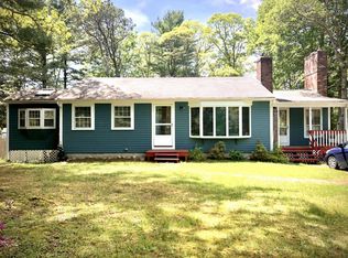 29 Cove Rd, Forestdale, MA 02644