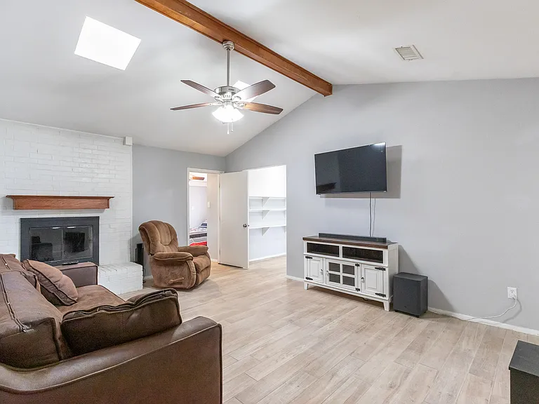 1710 Covey Ln — Photo 1